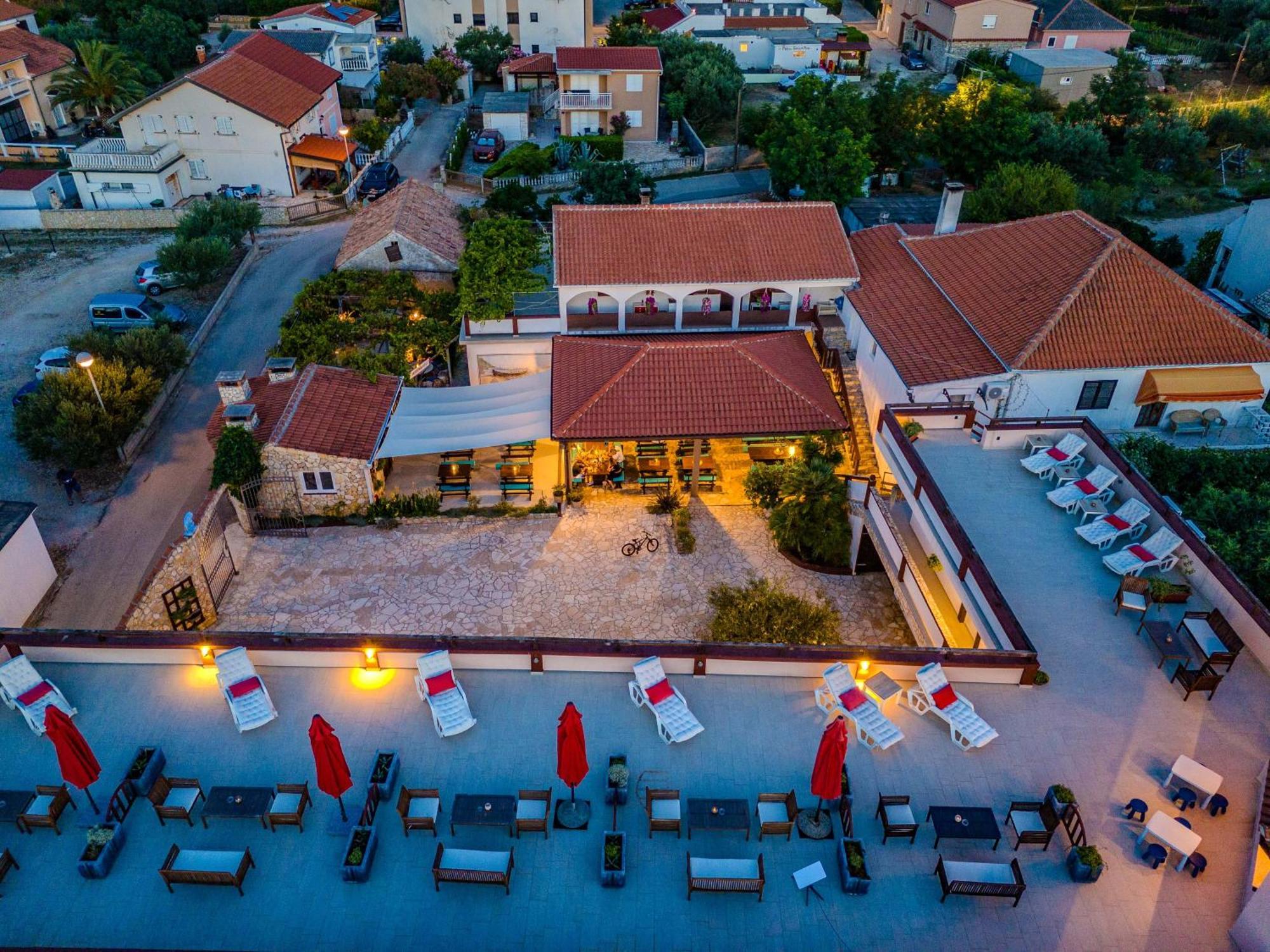 Guesthouse Kod Spavalice Vir Exterior foto