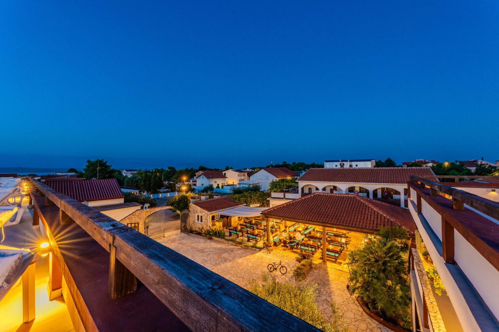 Guesthouse Kod Spavalice Vir Exterior foto